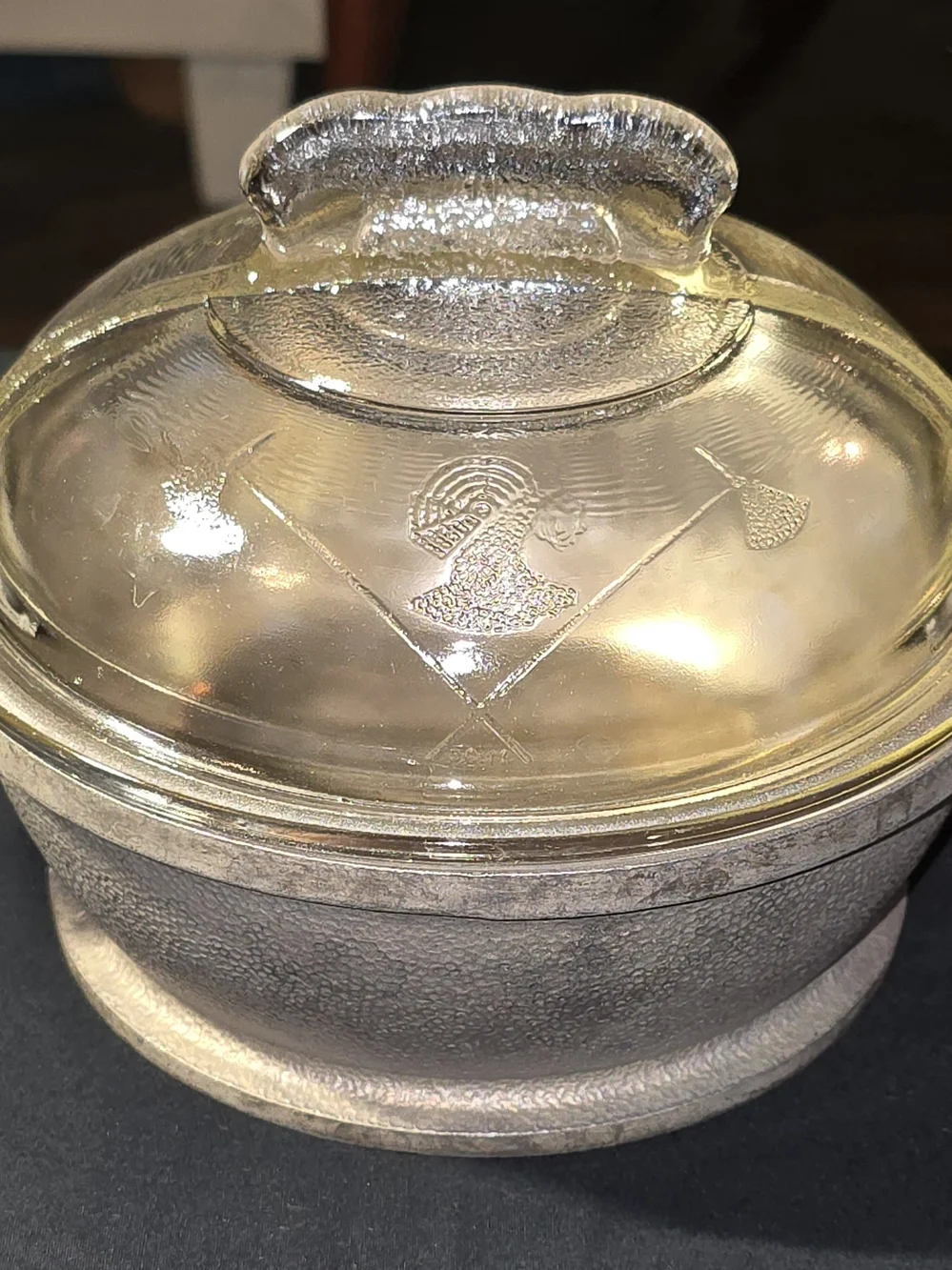 Guardian Service Clear Glass Covered Casserole Dish with Handle - Clear